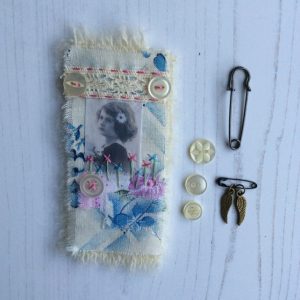 Vintage Style Brooch 9